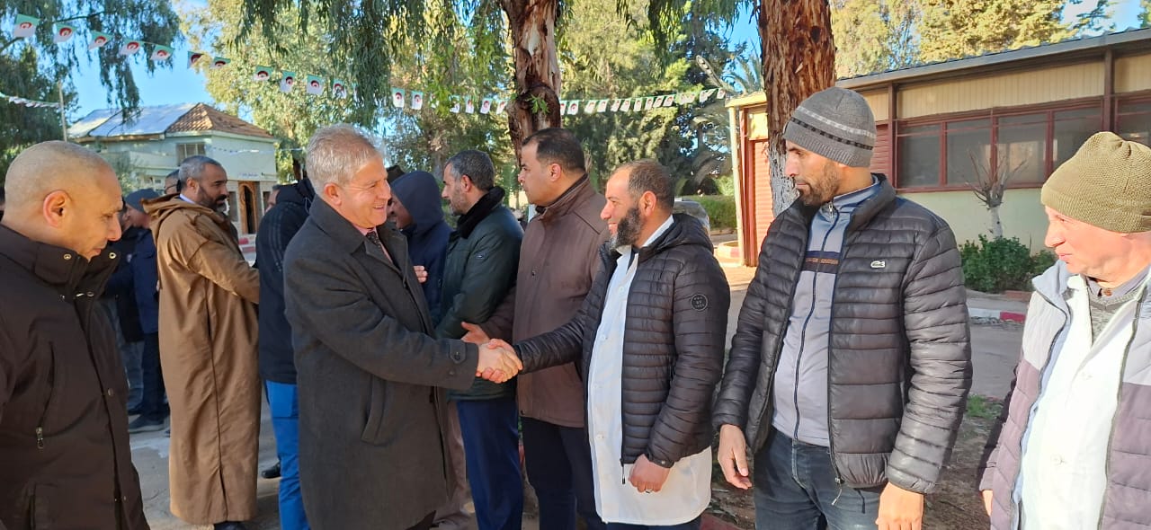 الوالي المنتدب يفتتح دورة فيفري 2026 بمركز التكوين المهني “عليم يحي” بعين وسارة